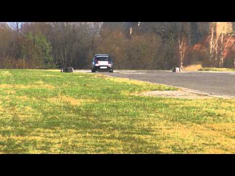 Cinquecento SuperOES na piotrkowskim lotnisku