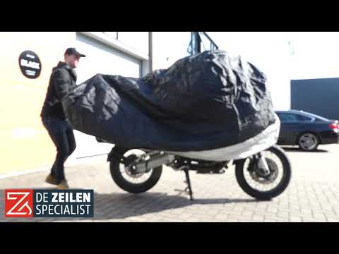 Motorhoes Luxe PVC - Bevestiging - DeZeilenSpecialist.nl