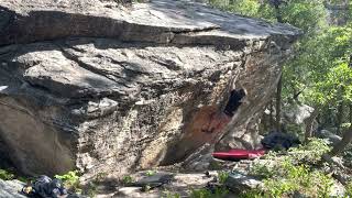 Video thumbnail of Nipple Ripper Traverse, V5. Durango