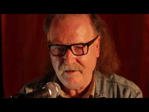 Allan plays Reversal at the Dog