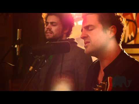 The Hello Morning ft. Dan Sultan - Don't Let The Green Grass Fool You // Large Noises