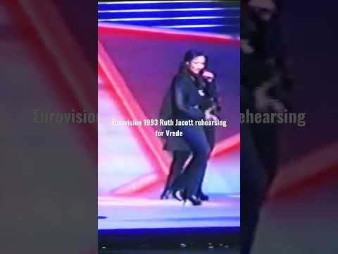 Ruth Jacott rehearsing Vrede for Eurovision exactly 30 years ago.  #eurovision  #RuthJacott #vrede