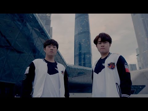 Welcome to S7 LoL Worlds 2017 Quarter Finals: SK Telecom T1 vs Misfits! teams enter the stage!