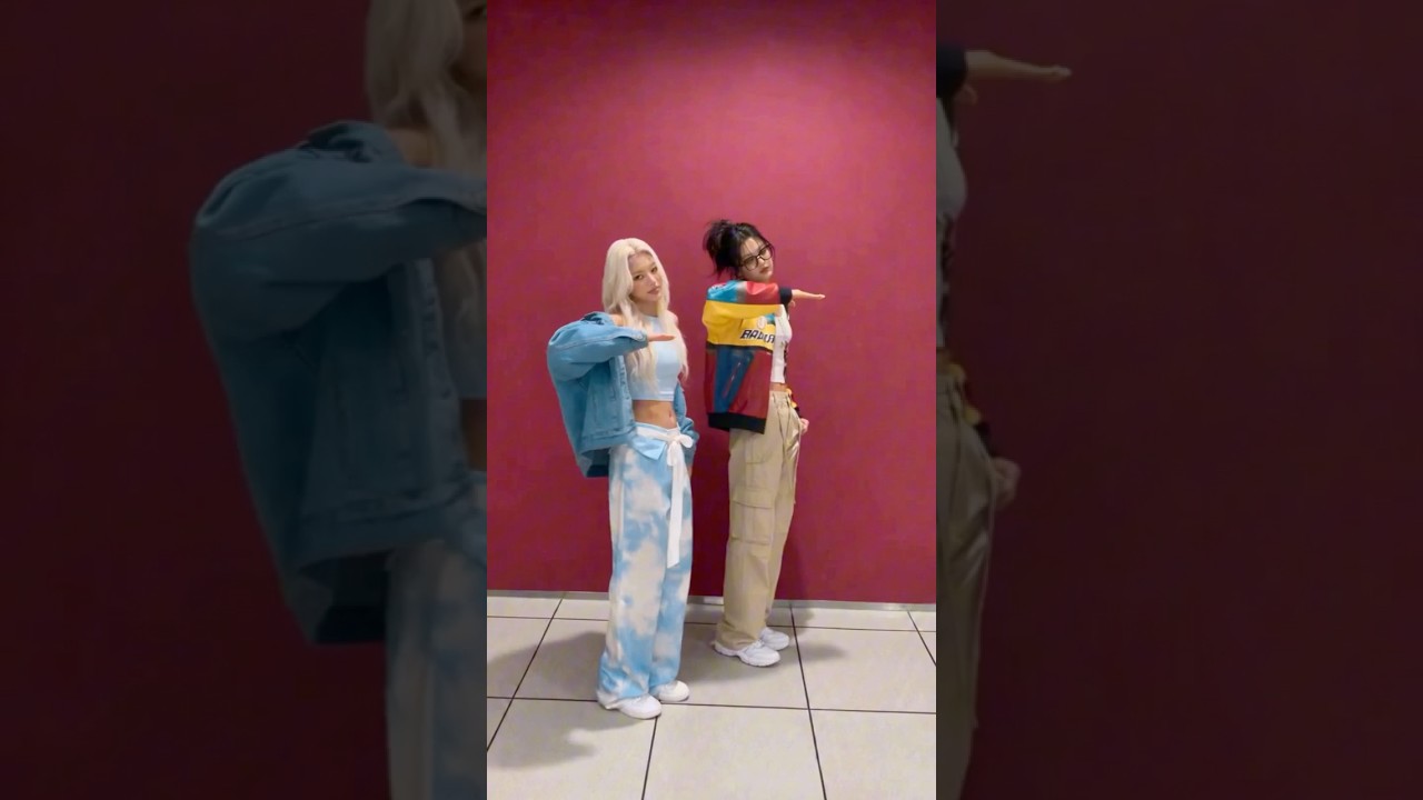 Eliss 엘리스 & Flore 플로레 dancing* ATEEZ