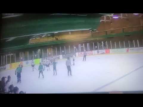 2020-2021 Peewee Major 08 AA - Aidan taking a pass across and scoring on the PP