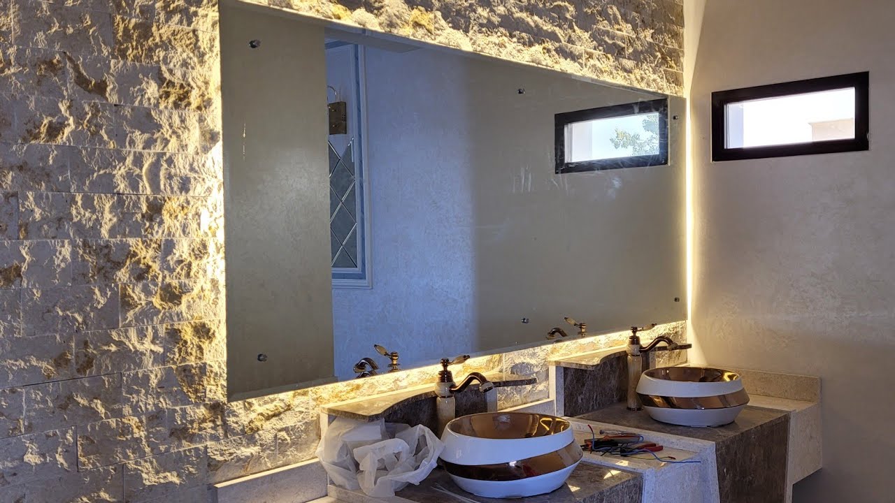 Led Strip flexible light installed for the Basin mirror