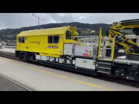 Zillertalbahn OBW 100.308/1  durchfahrt  in Kaltenbach