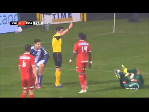 Darren Keet kicks on Alexander Mitrovic in KV Kortrijk - RSC Anderlecht