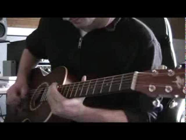 art & lutherie ami spruce burgandy 3/4 in Guitars in Sherbrooke