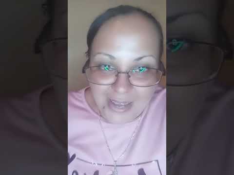 con la cucaracha peluda