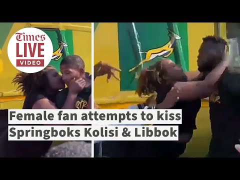 Female fan attempts to kiss Springbok captian Siya Kolisi and Manie Libbok