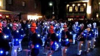 preview picture of video 'Lichtstoet 2010 Eijsden met Jonge Kracht Kapelle 2'