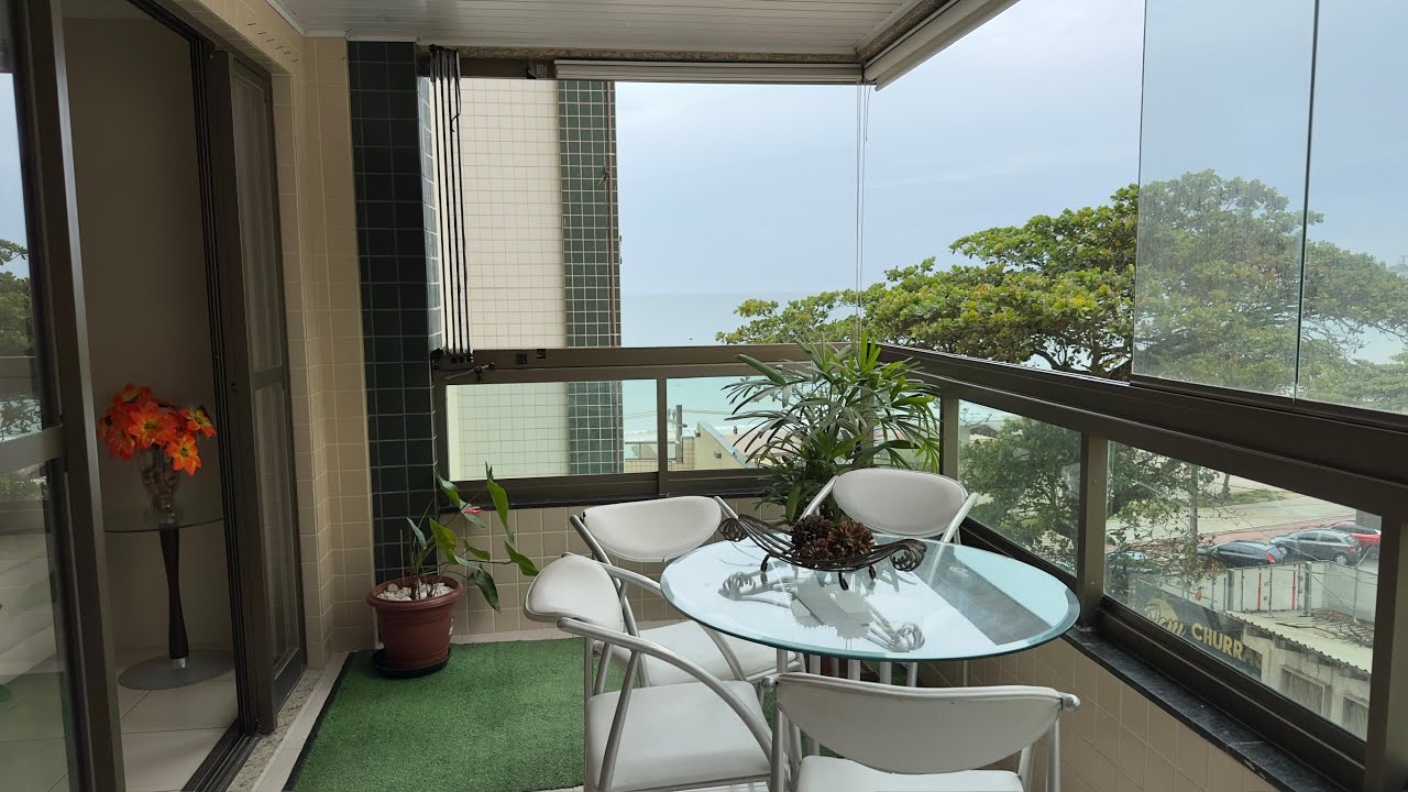 Apartamento na Praia do Morro mobiliado com vaga de garagem