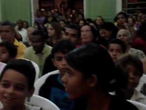 CANTORA ALICE MACIEL, CANTANDO O LOUVOR, SUA PRESENÇA.