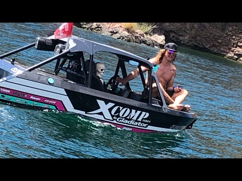 DEATH 💀 BOAT : specs and walk around