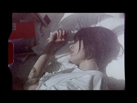 眠ったふりして(Official Video) − Helsinki Lambda Club