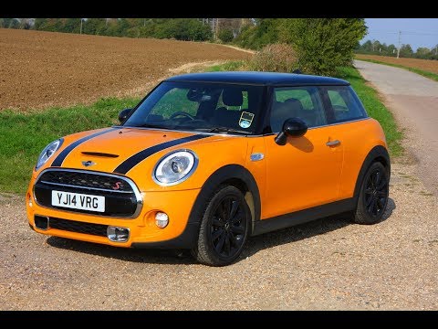 MINI Hatchback 2018 Car Review