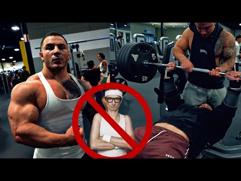 SCARING AWAY NEW-YEAR GYM GOERS