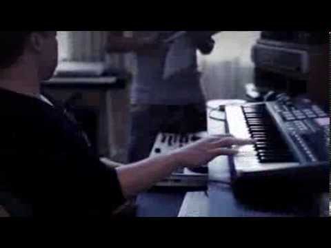 JustaTee - " She Neva Know " Studio Session