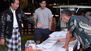 Sambut Tahun Baru 2019, Jokowi Undang Pedagang Angkringan Hingga Makan Bersama