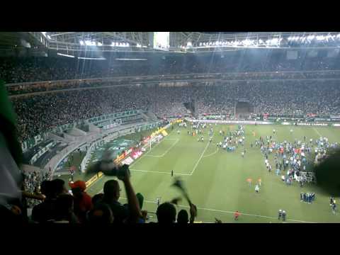 Chiqueiro! Chiqueiro! Chiqueiro! Festa no chiqueiro!