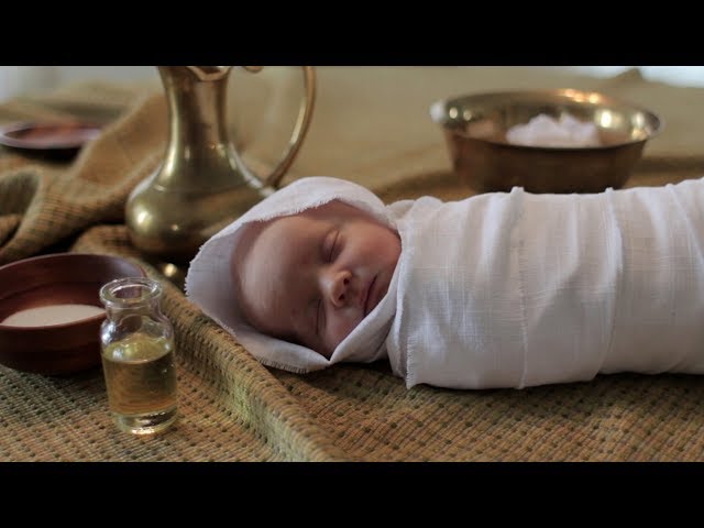 Video Pronunciation of swaddling bands in English