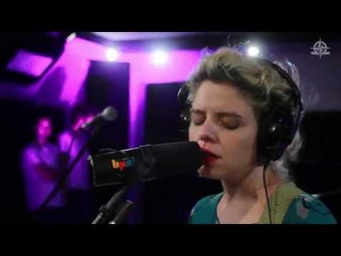 Hila Ruach Live on KZRadio - הילה רוח ברדיו הקצה