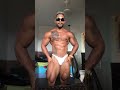 Muscle worship lets flex