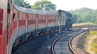 preview picture of video 'LHB 09307 Indore-Yesvantpur Special chuggs out of Morshi Station!'