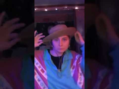 CHILL ON THE VILLAGE #village #villagegang #yusijusi #party #dj #rave