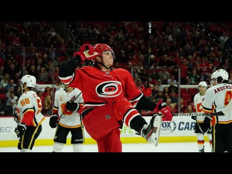 Гол Свечникова за спину вратарю Калгари / Svechnikov scores insane lacrosse-style goal