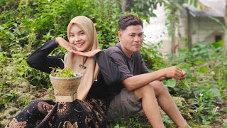 Download lagu SEPERTINYA JODOH‼️DUDA GANTENG KEPINCUT NENG YULI GADIS CANTIK YANG HIDUP SEDERHANA DI PELOSOK DESA mp3 Download lagu SEPERTINYA JODOH‼️DUDA GANTENG KEPINCUT NENG YULI GADIS CANTIK YANG HIDUP SEDERHANA DI PELOSOK DESA mp3