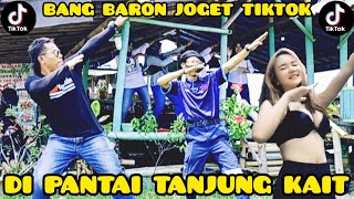 Download lagu PRANK JOGET TIKTOK DI PANTAI TANJUNG KAIT VIRAL DI TEMPAT UMUM BIKIN NGAKAK 😂 mp3