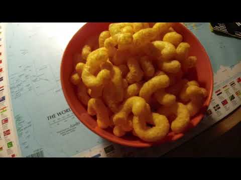 MongoTV_12331 - Del 1 - SPISER SKÅL OSTEPOPS OG SLIK EN VARM ONSDAG SOMMERAFTEN 2023