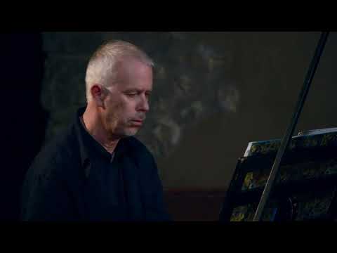 Domenico Scarlatti (set 1) - Sonatas K.517, 185, 84, 56 - Pierre Hantaï, harpsichord