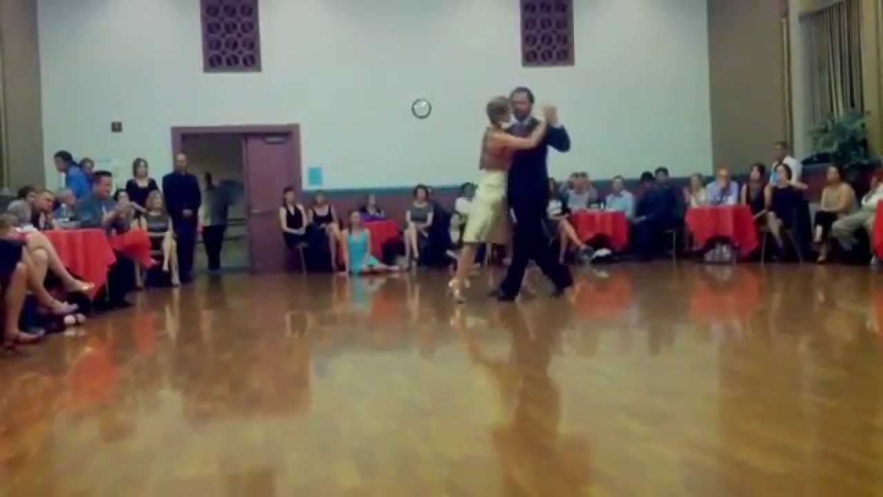 Video thumbnail for Fabian Peralta and Josefina Bermudez — "El ingeniero" — 1/3 at Época