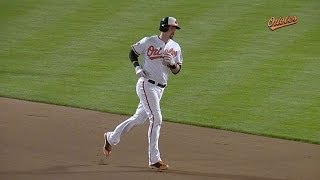 Wieters hits a walk-off home run in the 10th