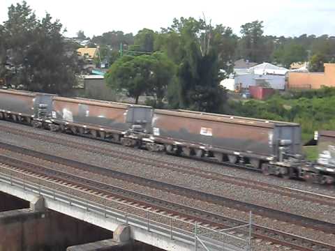 8250/8252 Coal East Maitland 16-1-11