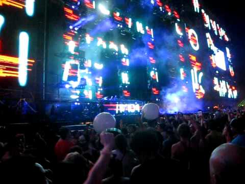 Avicii - Flash by Green Velvet (Nicky Romero Mix) @ EDC Las Vegas Sunday 6-26-11
