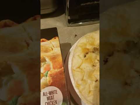 Reviewing Boston Market Chicken Pot Pie