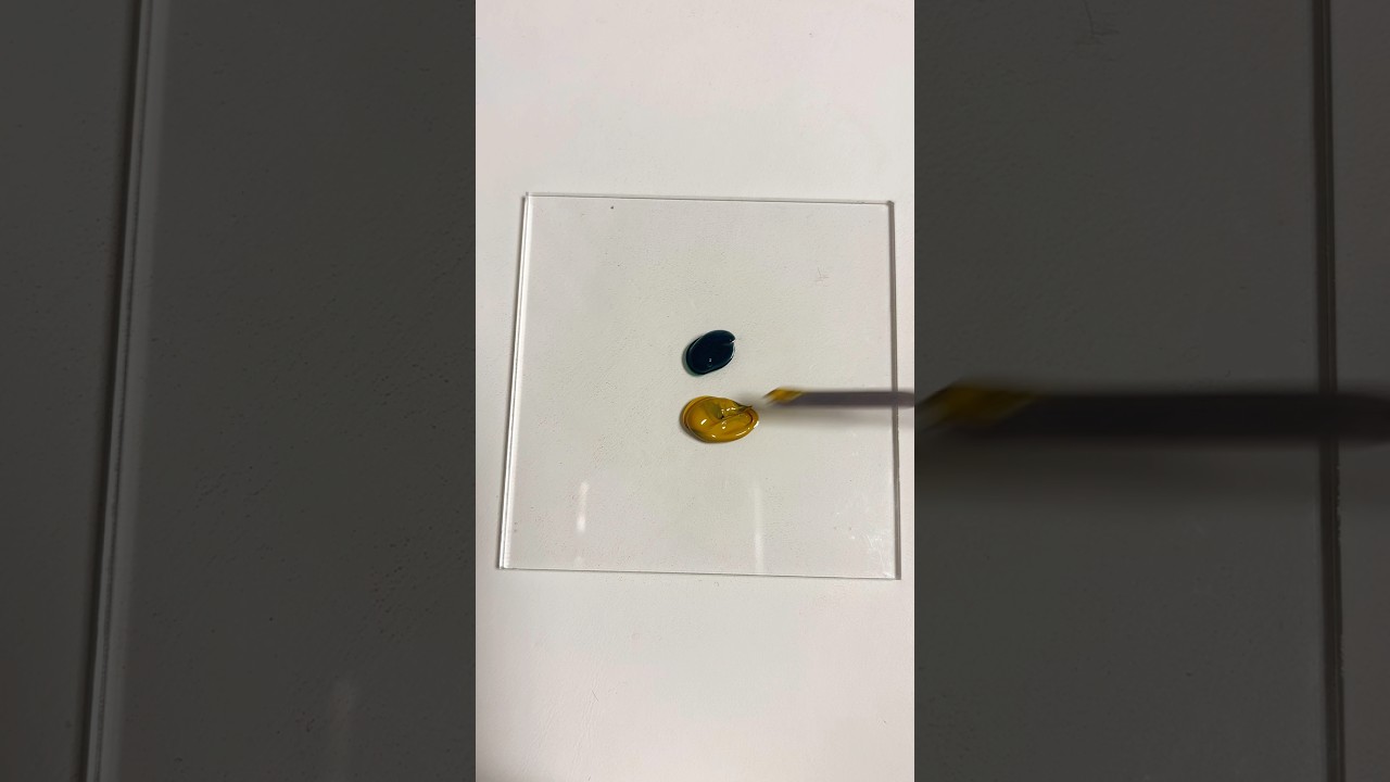 深緑と黄土色の絵の具を混ぜてみた#paint #shorts