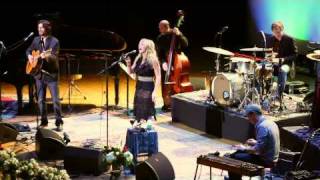 Over the Rhine: &quot;The King Knows How&quot; (Taft Theatre 12.18.2010)