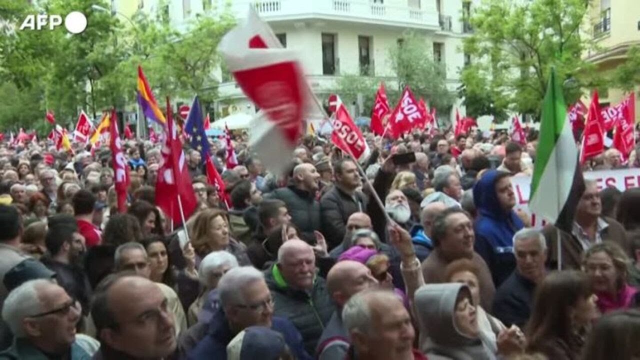 12mila socialisti a Madrid in sostegno al premier Sa'nchez