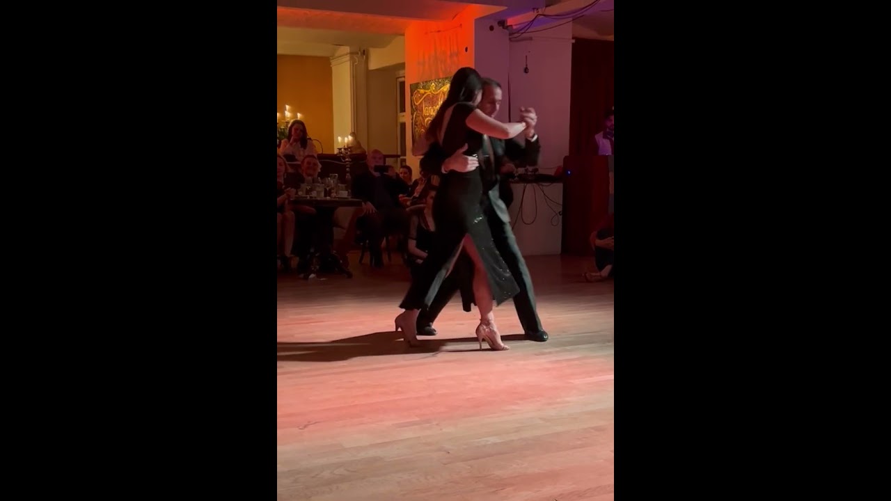 Dancing D'Arienzo - Gustavo Rosas & Cornelia Roy. Tango Performance in Berlin