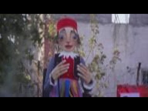 Artists wow children in Turkey with lively shows