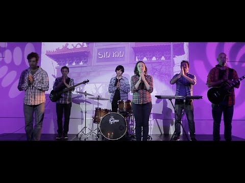 LOS RAVIOLIS - Cancion para bañar la luna (María Elena Walsh)