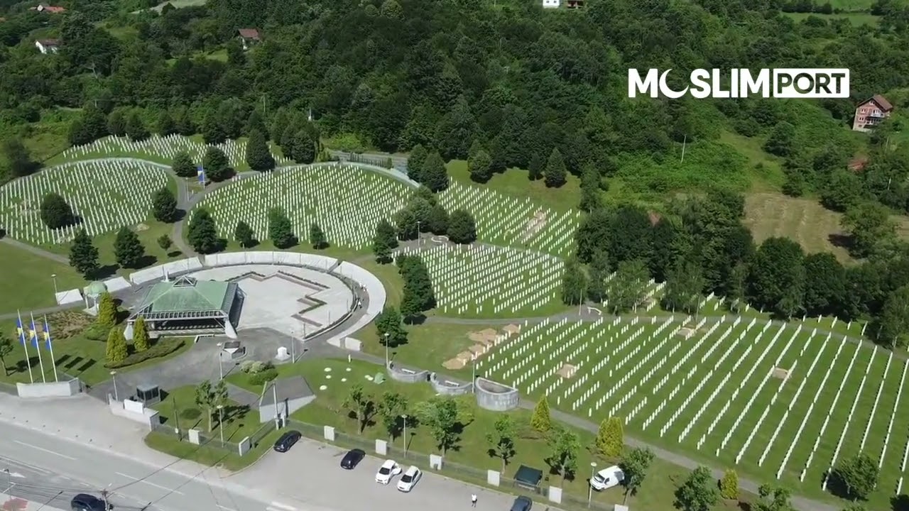 Bosna Hersek’te Soykırımın Yaşandığı Srebrenitsa’daki Potoçari Anıt Mezarı