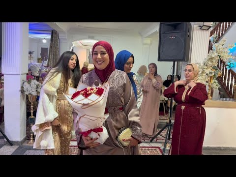 استقبال وصال وبناتها بدقايقية والتمر والحليب في قاعة الأفراح