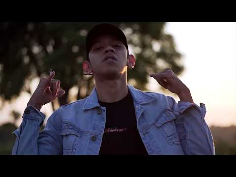 Macbee - Straight Outta Kutaraja ft. Andre Mandor,Kwalik Mega  (Official Music Video)