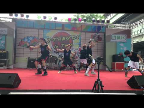 130601 NEO PLANET cover EXO - MAMA (Chinese ver.) @ J -Trend in town [HD]